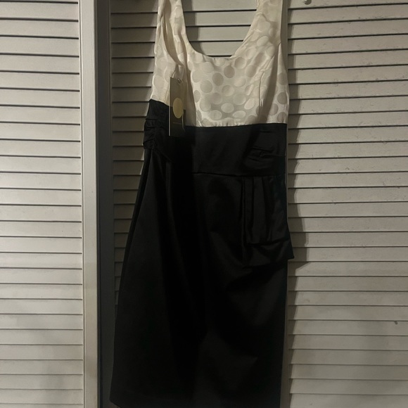 NEW Target Limited HOLIDAY edition dress, size 6. Brand new with tag. - Picture 3 of 10